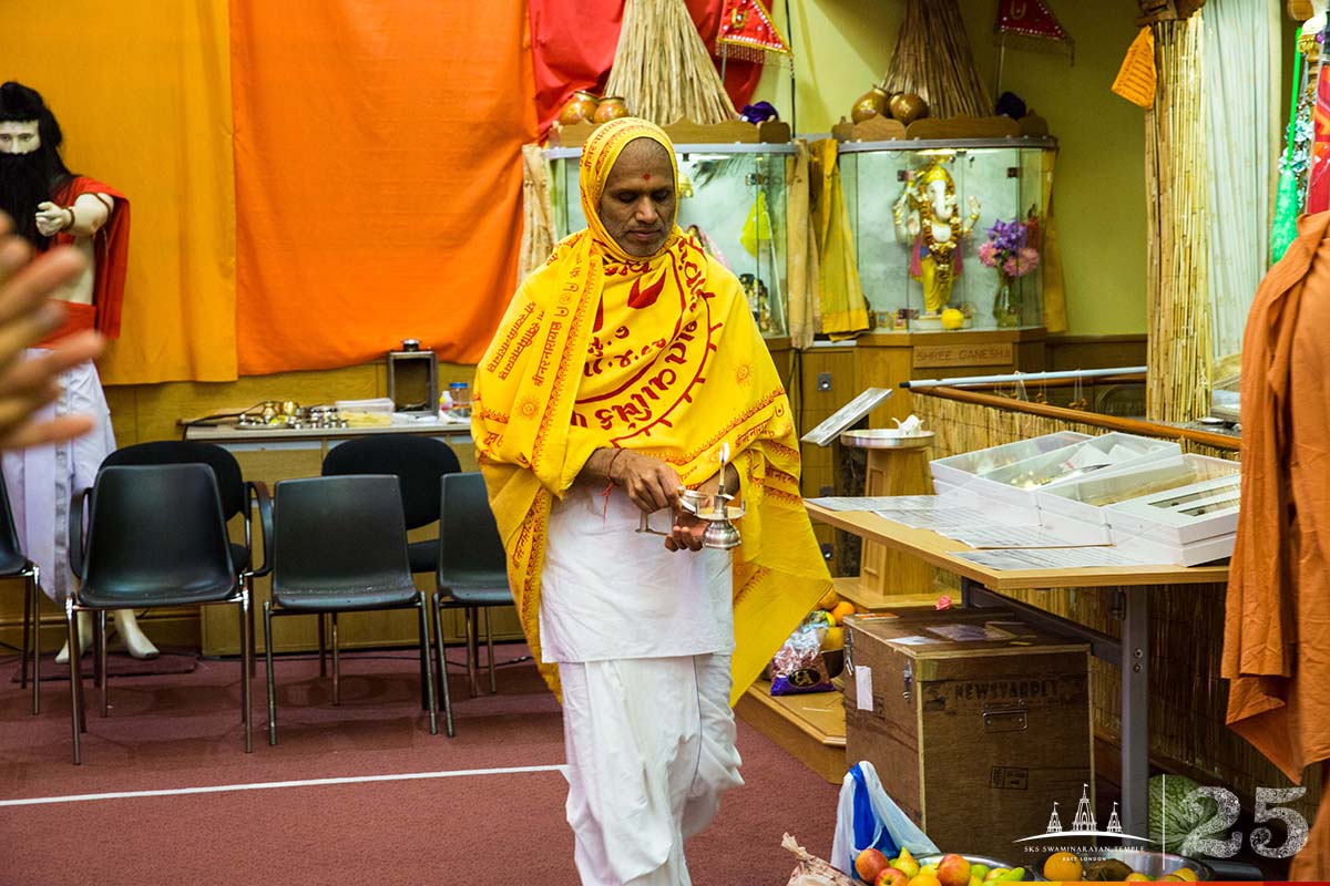 ©1987-2017 SKS Swaminarayan Temple East London